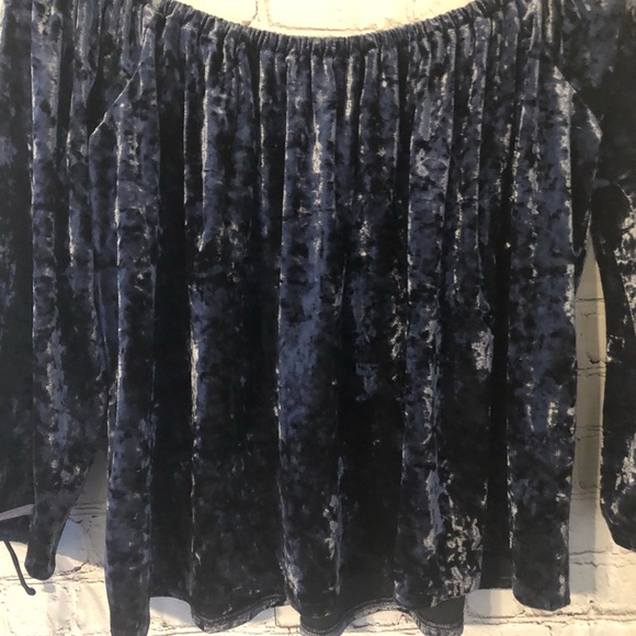 ❤️ American Eagle Off Shoulder Crop Velvet Top - Picture 5 of 7